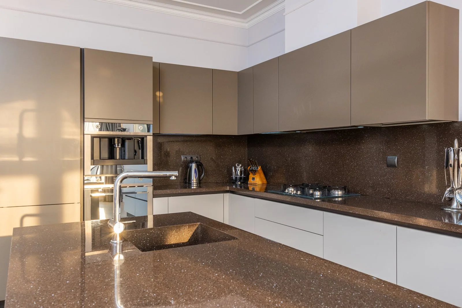 Kitchen and worktop surround — LCAIMY SIGN decorative film installation